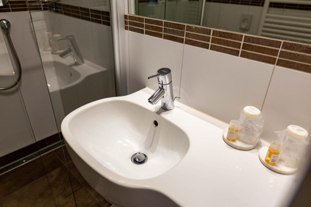 Hotel Schyrenhof Scheyern Bagian luar foto