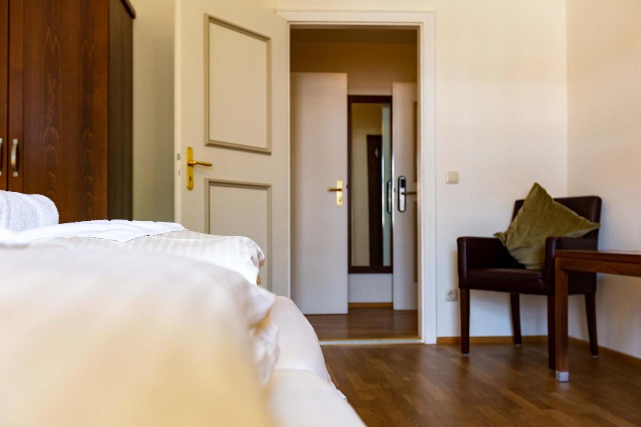 Hotel Schyrenhof Scheyern Bagian luar foto